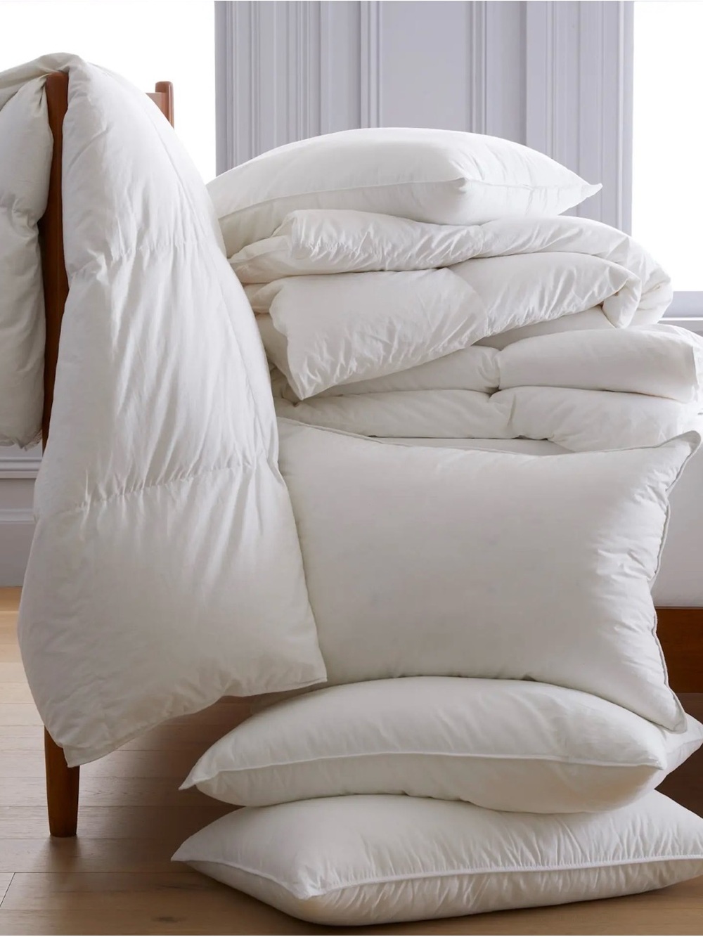 Quince Premium Down Alternative Pillow | Standard | Medium/Firm | NWOT